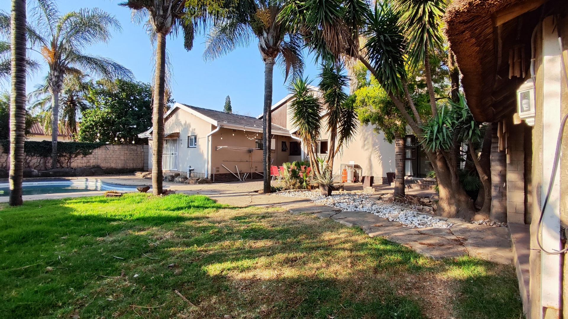 Backyard of property in Farrarmere