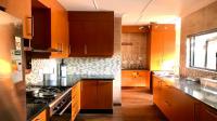 Kitchen of property in Farrarmere