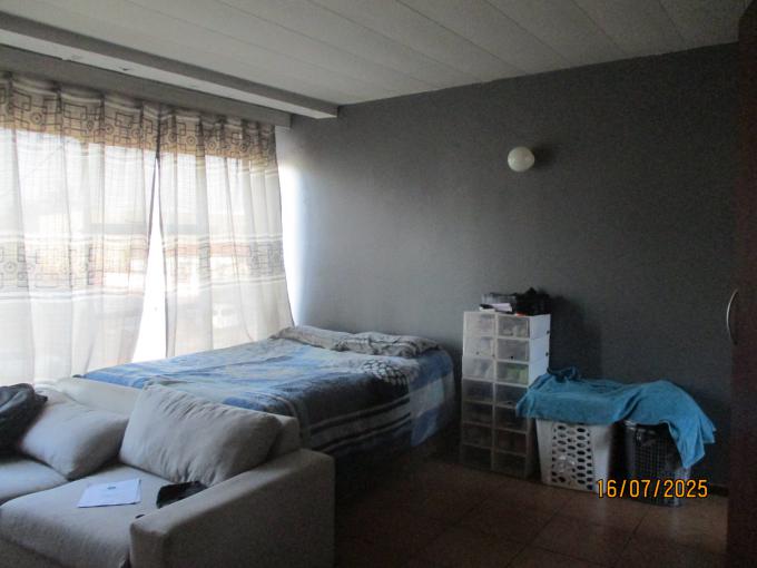 1 Bedroom Apartment for Sale For Sale in Kempton Park - MR686894