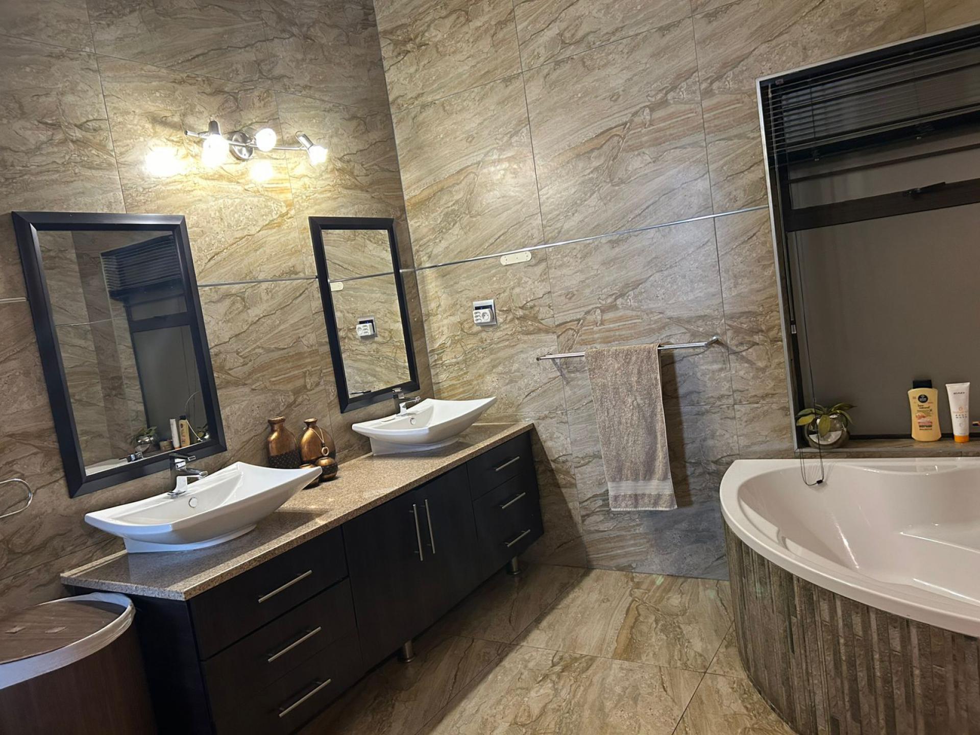  of property in Eldoraigne