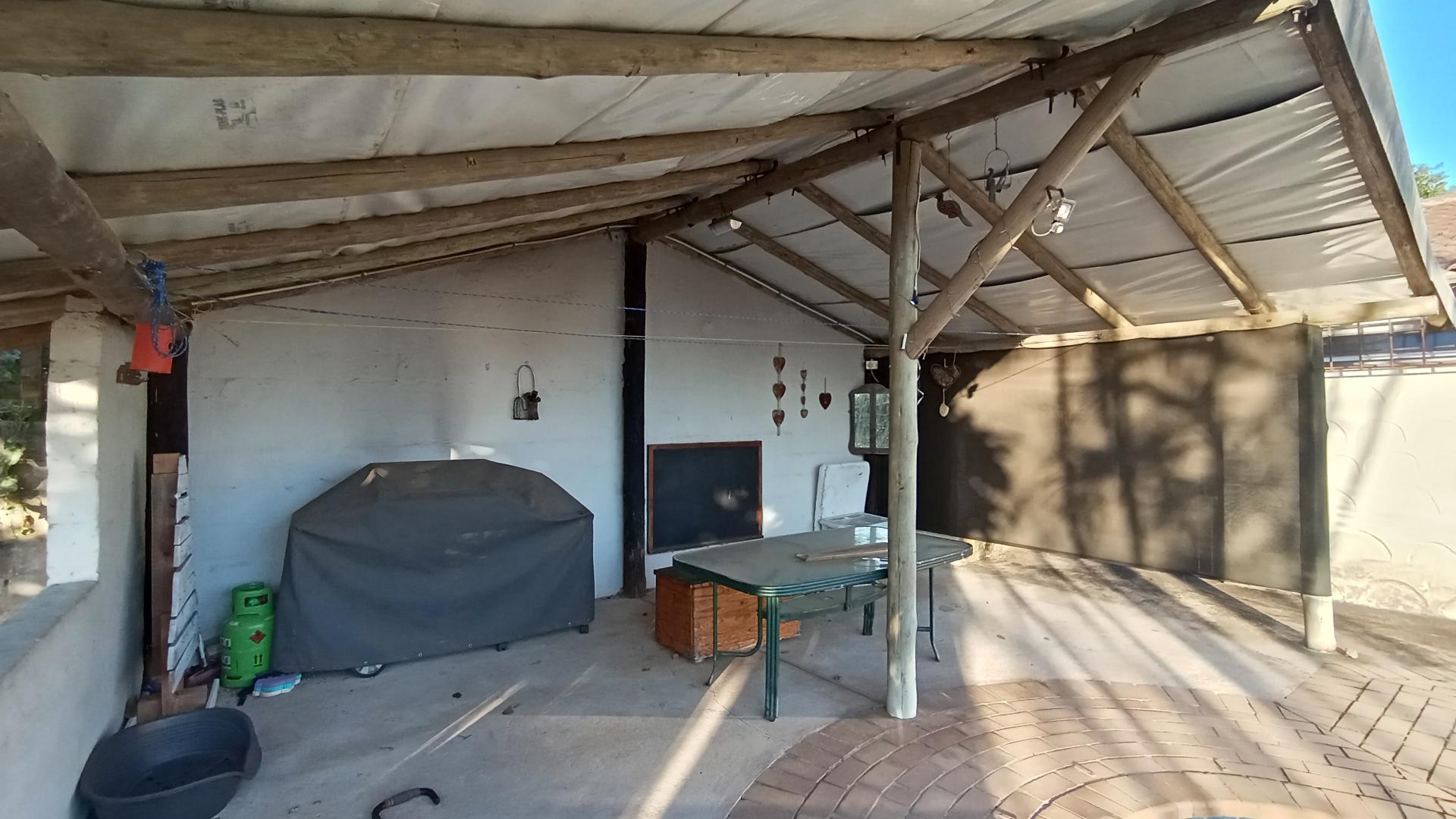 Patio - 44 square meters of property in Northdene 