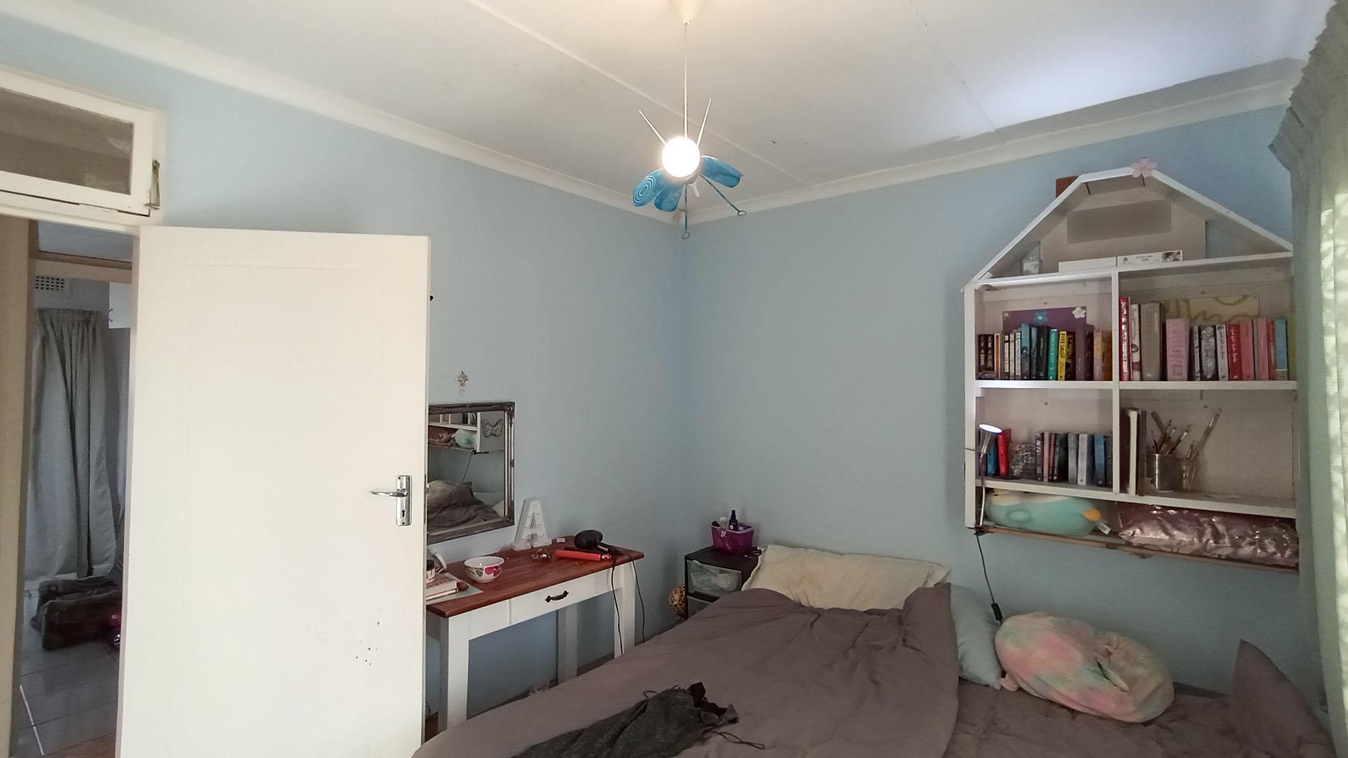 Bed Room 2 - 14 square meters of property in Northdene 