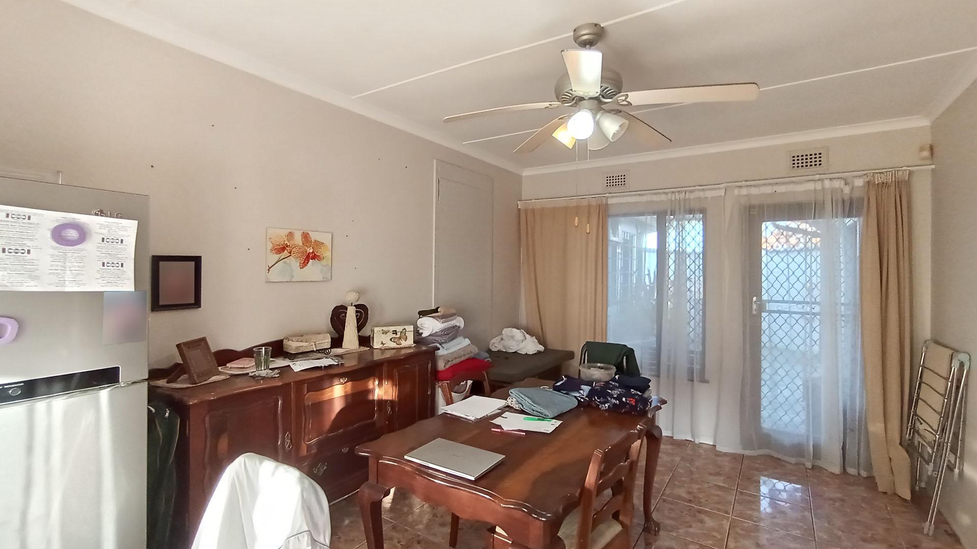 Dining Room - 19 square meters of property in Northdene 
