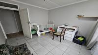 Bed Room 1 of property in Northdene 