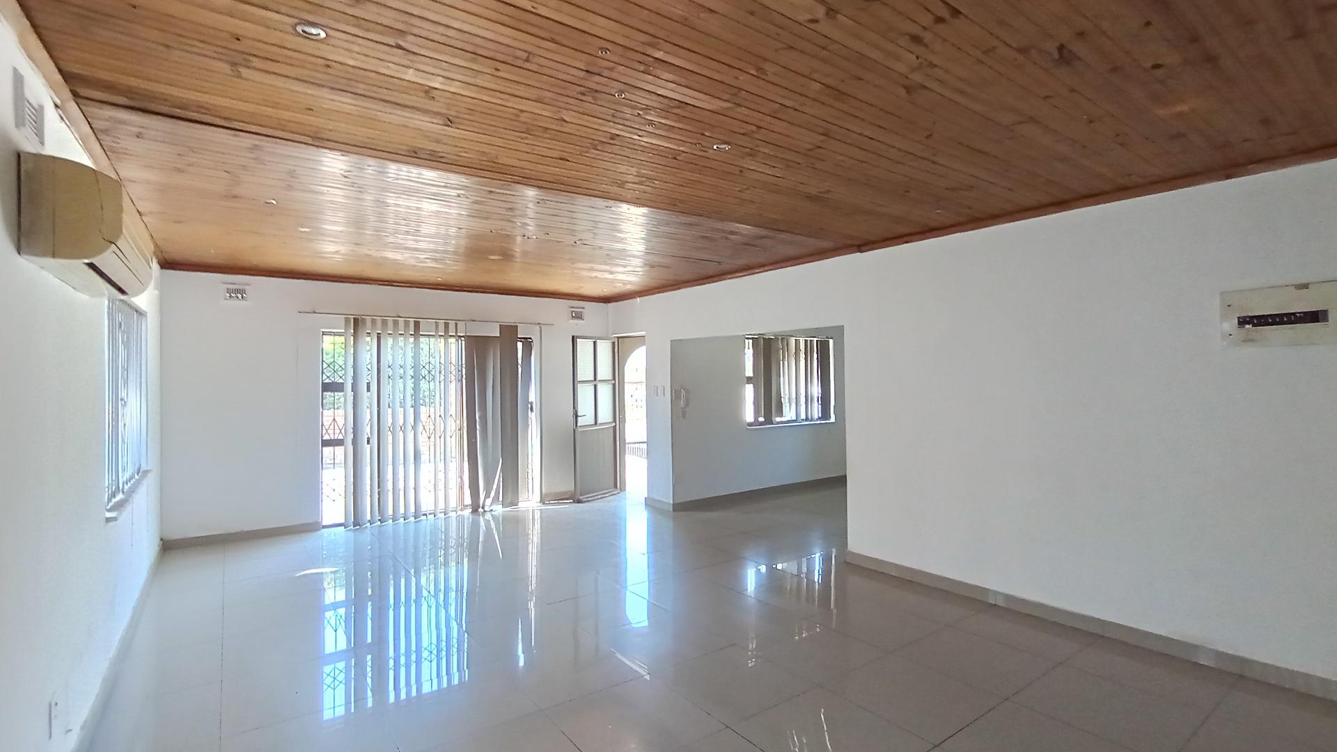 Lounges - 45 square meters of property in Pietermaritzburg (KZN)