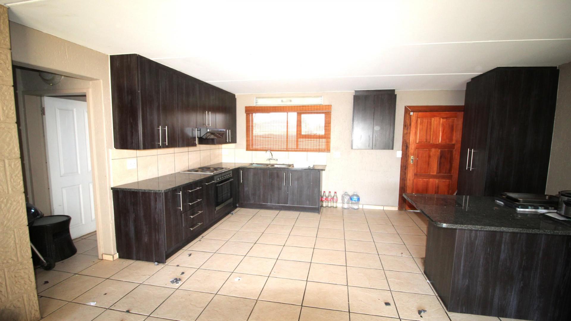 Kitchen of property in Three Rivers
