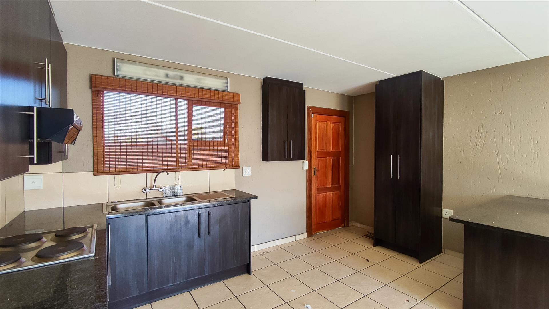 Kitchen - 13 square meters of property in Three Rivers