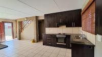 Kitchen - 13 square meters of property in Three Rivers