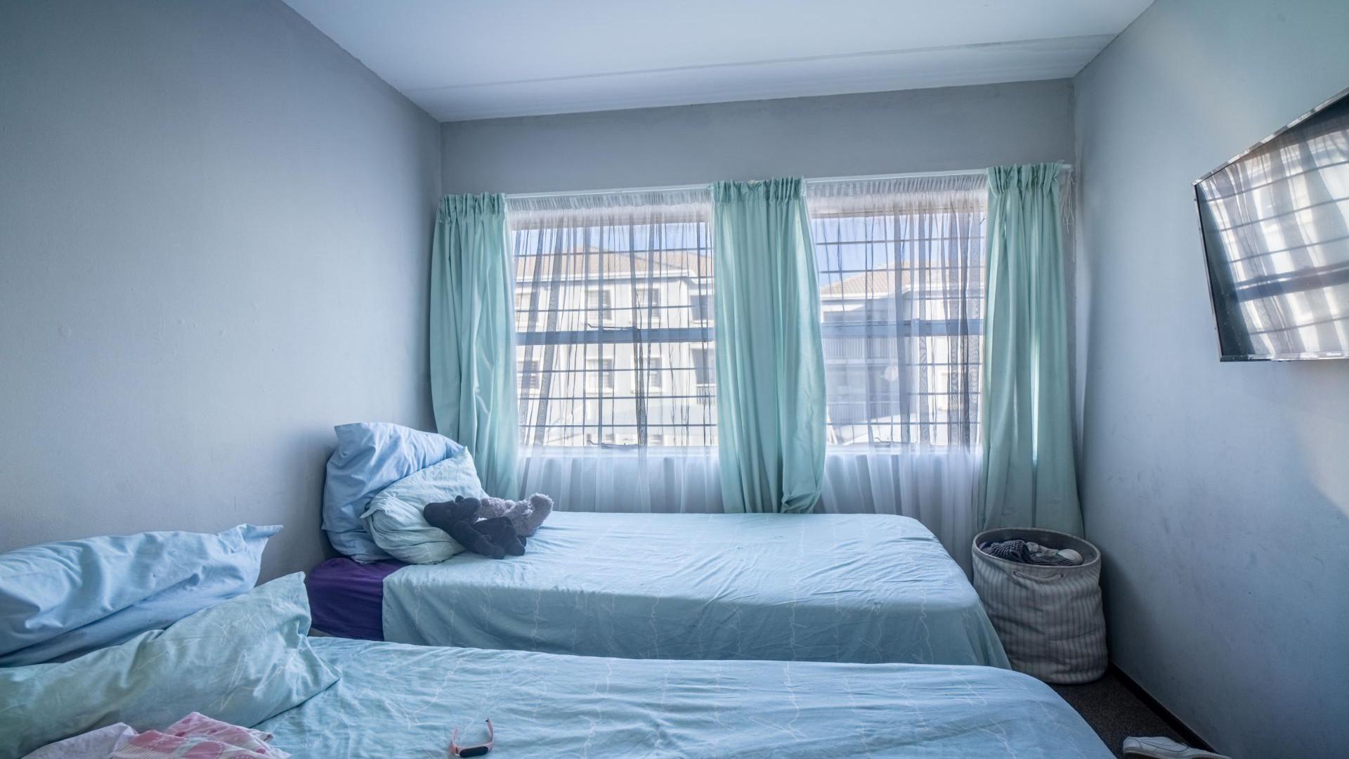 Bed Room 1 of property in Ferndale - JHB