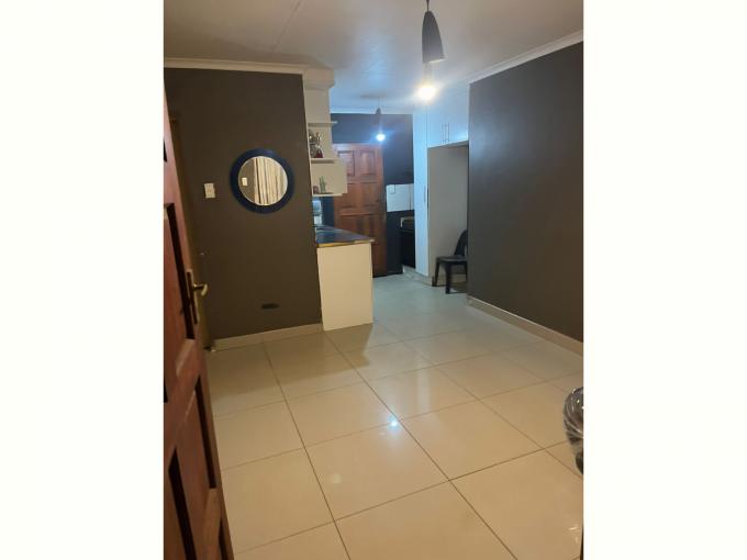2 Bedroom House to Rent in Soweto - Property to rent - MR686967