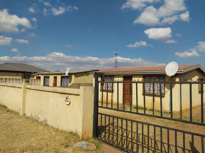 2 Bedroom House for Sale For Sale in Vosloorus - MR686997