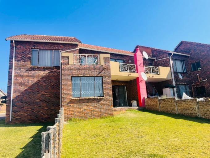 3 Bedroom Simplex for Sale For Sale in Mondeor - MR687014
