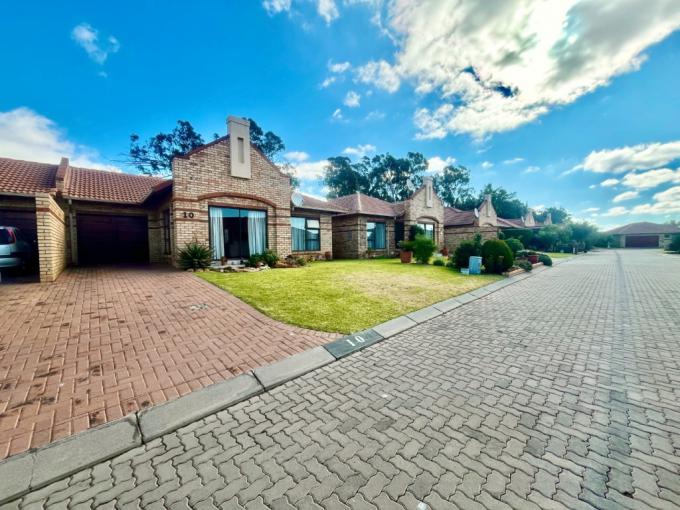 2 Bedroom Simplex for Sale For Sale in Alberton - MR687020