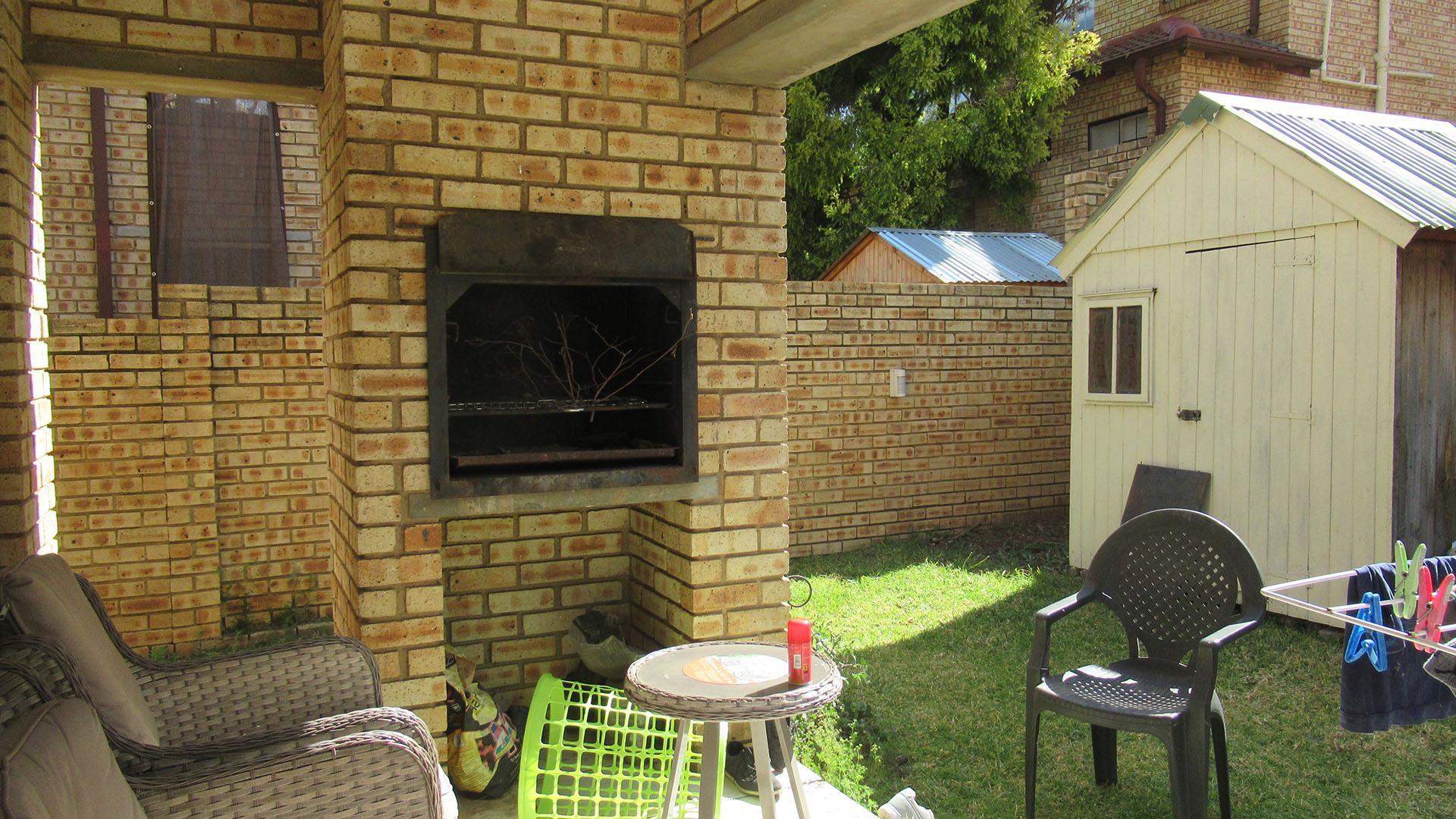 Patio - 13 square meters of property in Randpark Ridge