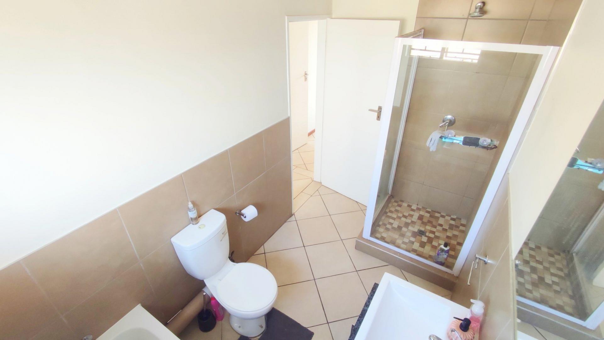  of property in Monavoni
