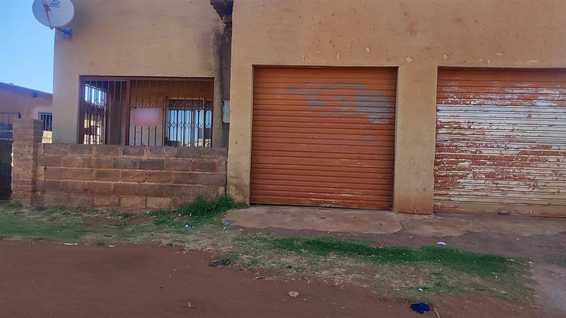 Front View of property in Vosloorus