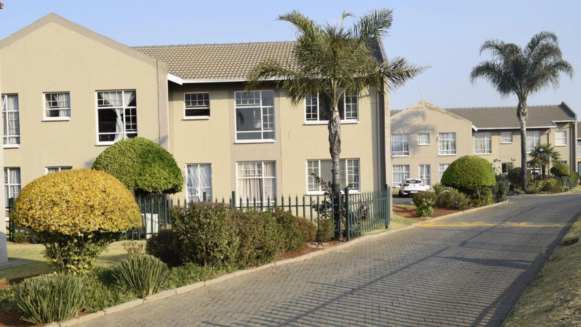 Front View of property in Ravenswood