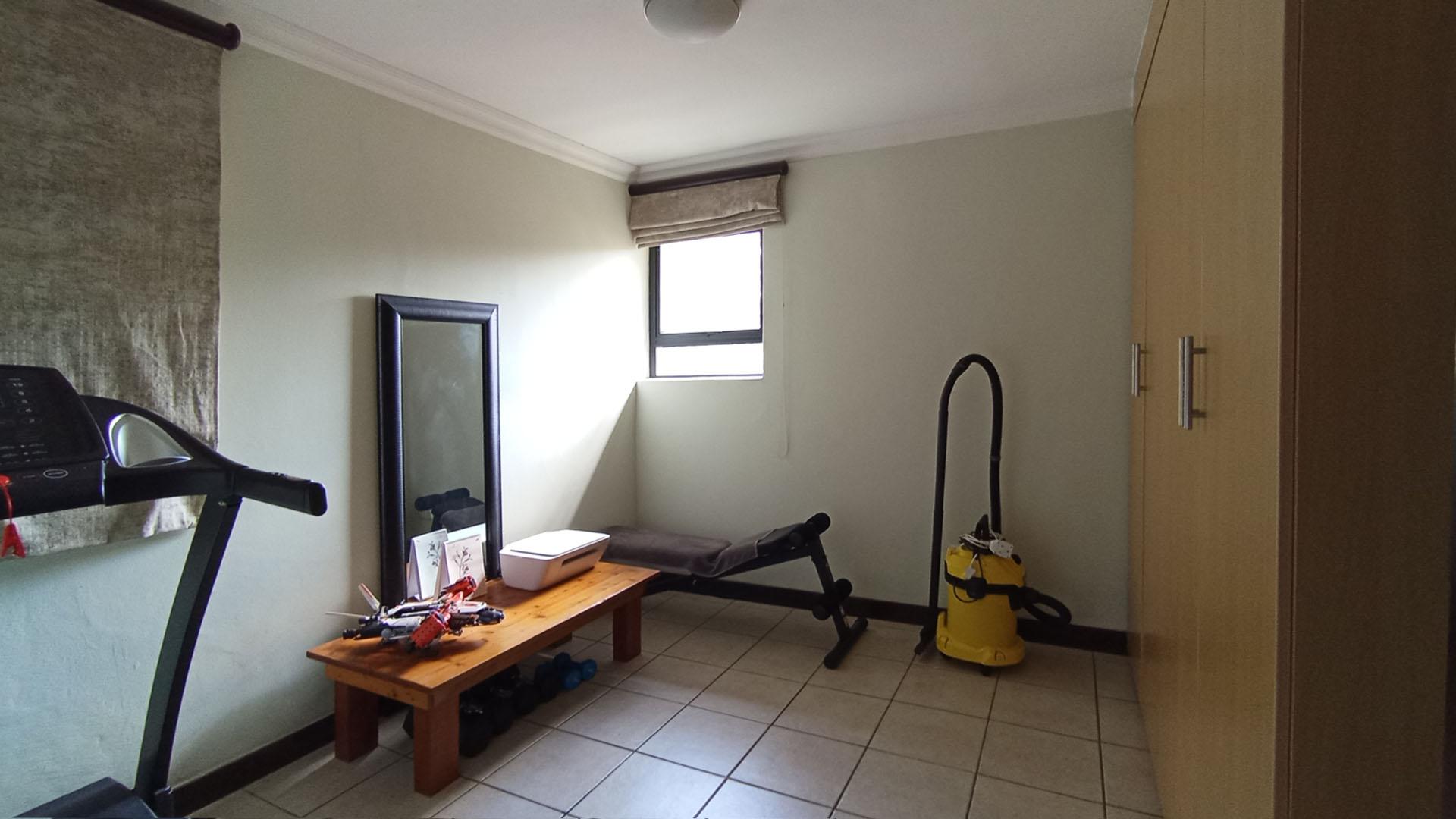 Bed Room 2 - 11 square meters of property in Menlo Park