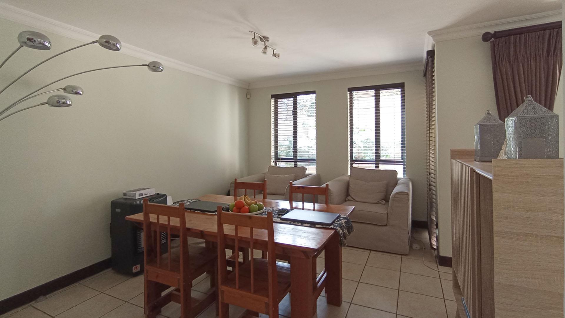 Dining Room - 13 square meters of property in Menlo Park