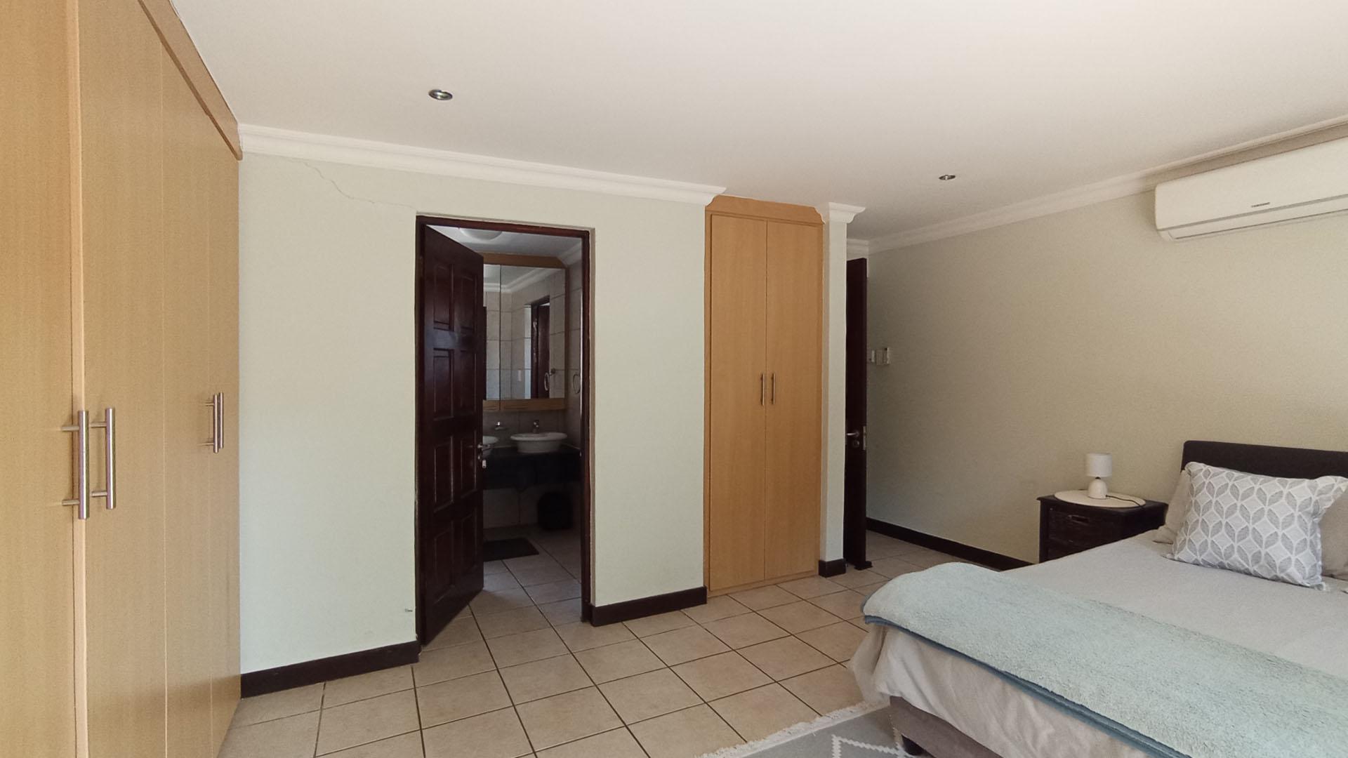 Bed Room 1 - 21 square meters of property in Menlo Park