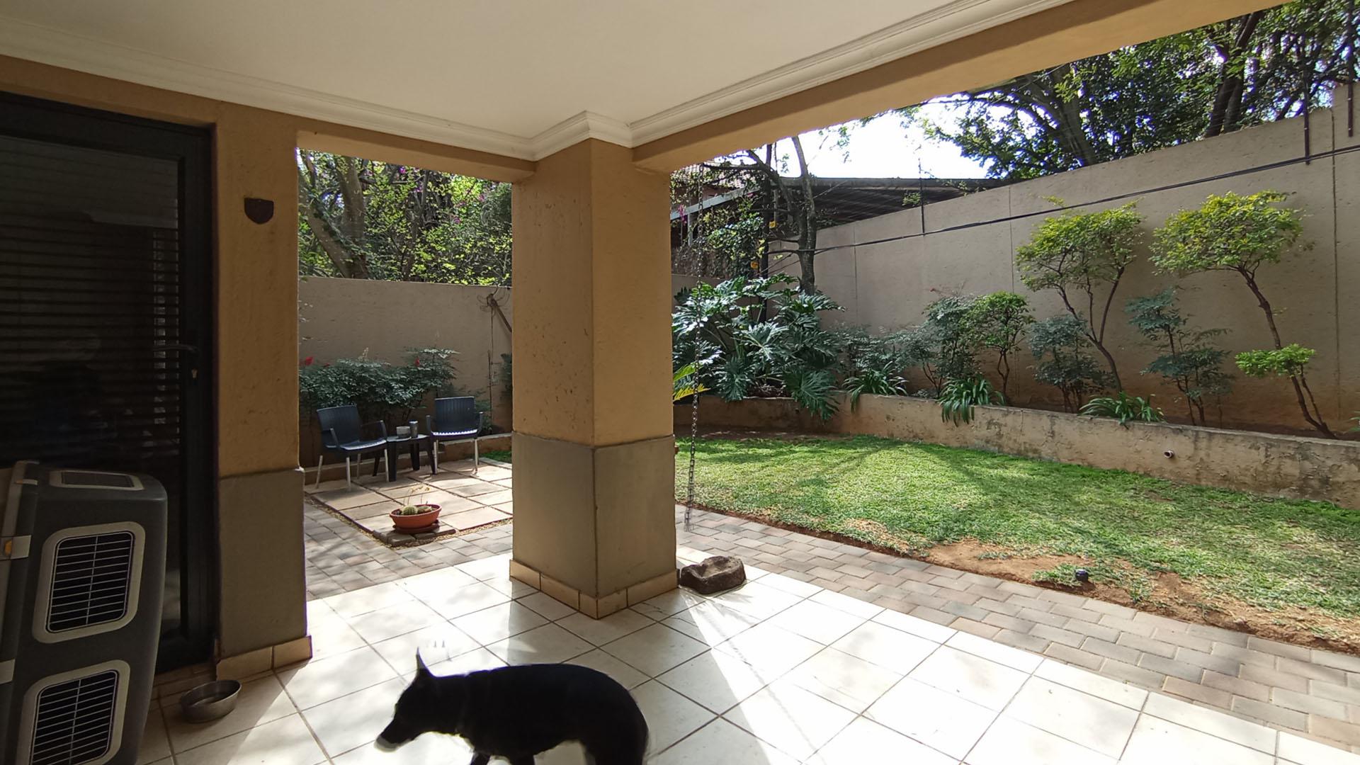 Patio - 11 square meters of property in Menlo Park