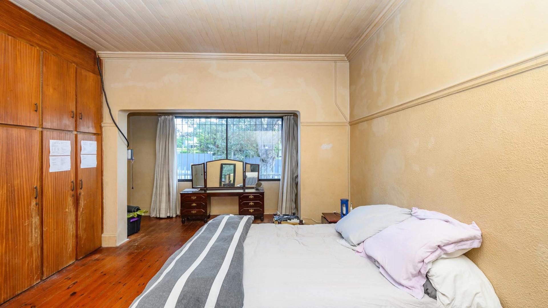 Bed Room 1 of property in Port Elizabeth Central