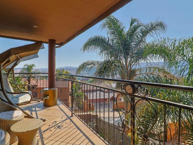 4 Bedroom House for Sale For Sale in Glenvista - MR687206