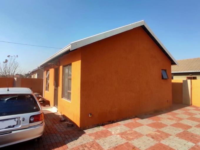 2 Bedroom House to Rent in Savanna City - Property to rent - MR687211