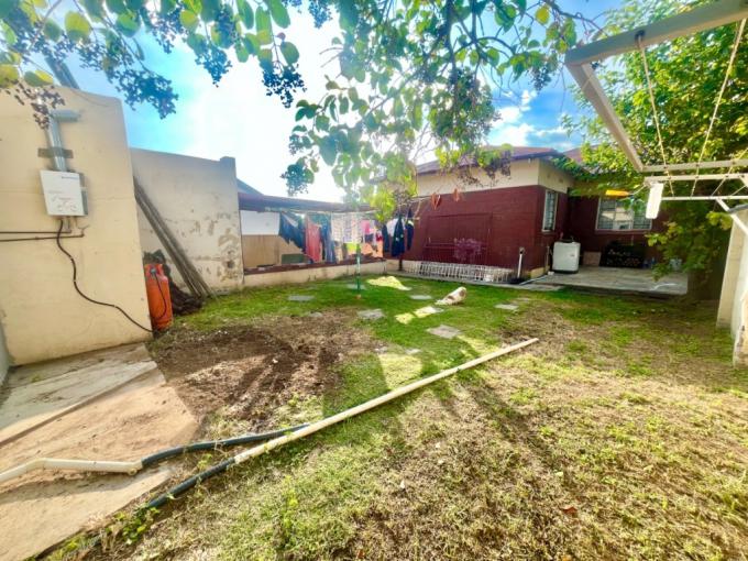4 Bedroom House for Sale For Sale in Forest Hill - JHB - MR687232