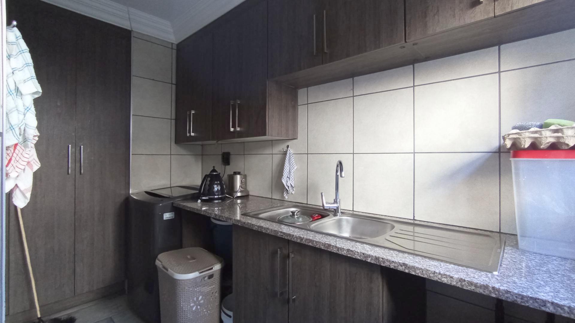 Scullery - 6 square meters of property in Annlin