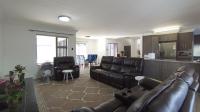 Lounges - 27 square meters of property in Annlin
