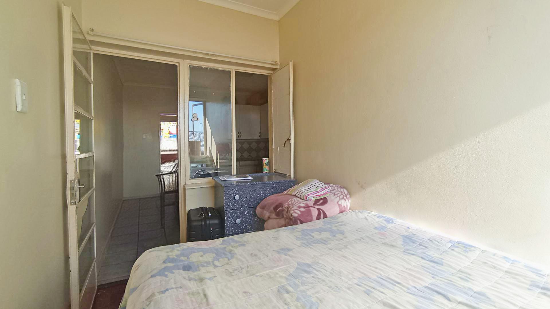 Bed Room 2 - 7 square meters of property in Muckleneuk