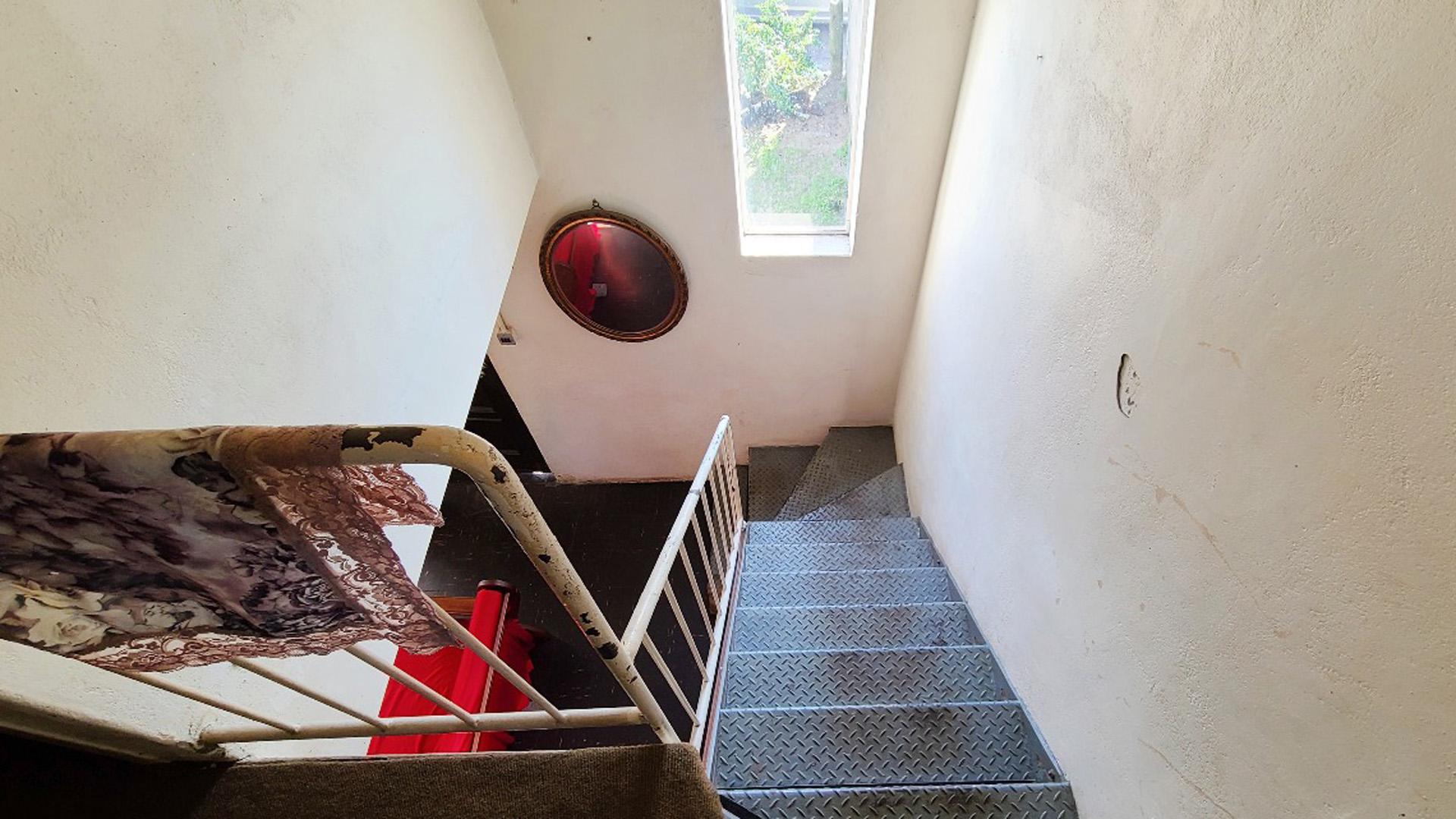 Spaces of property in Leonsdale