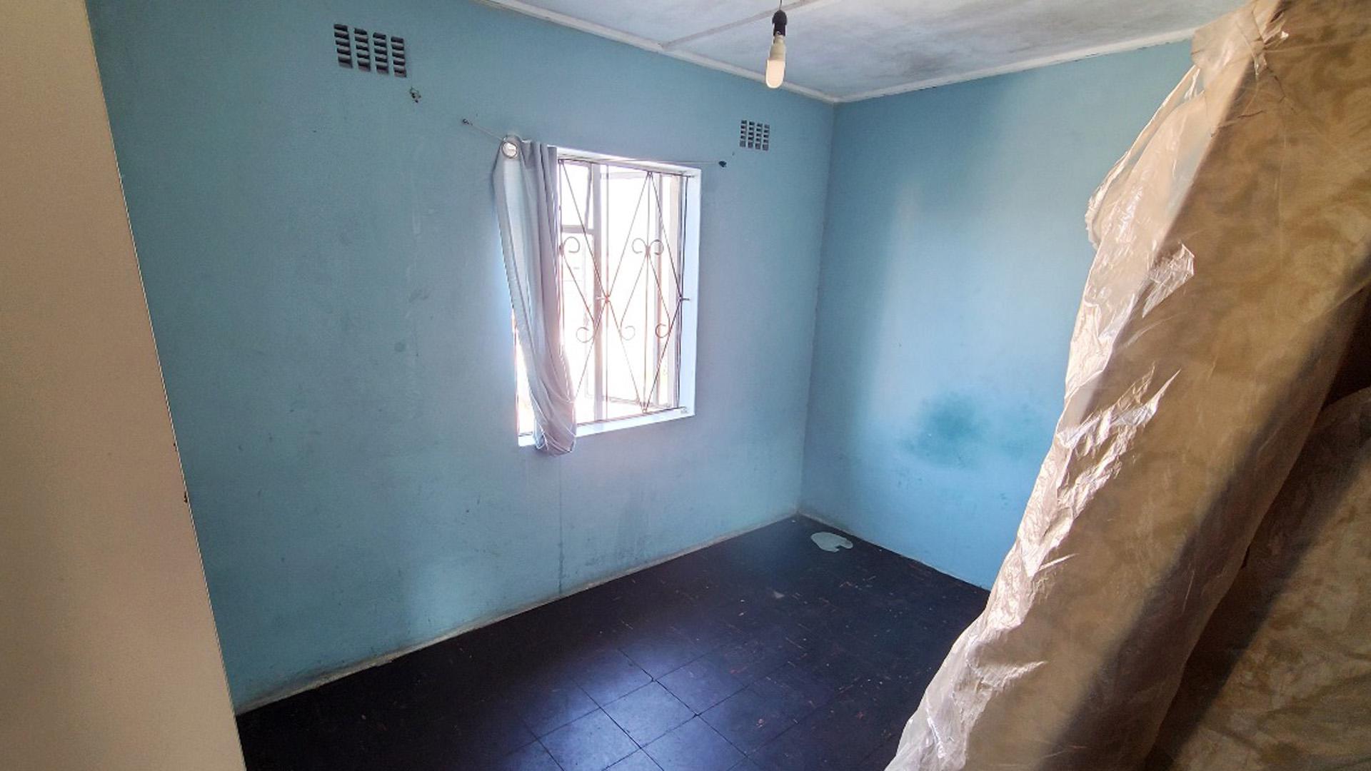 Bed Room 2 of property in Leonsdale