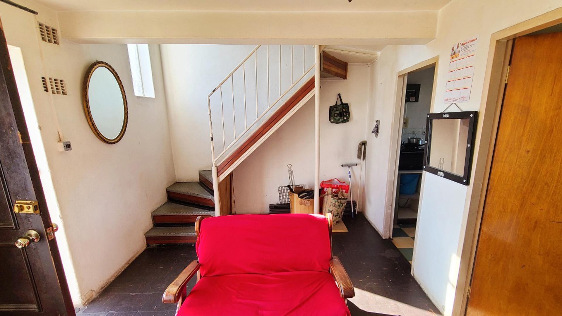 Lounges of property in Leonsdale