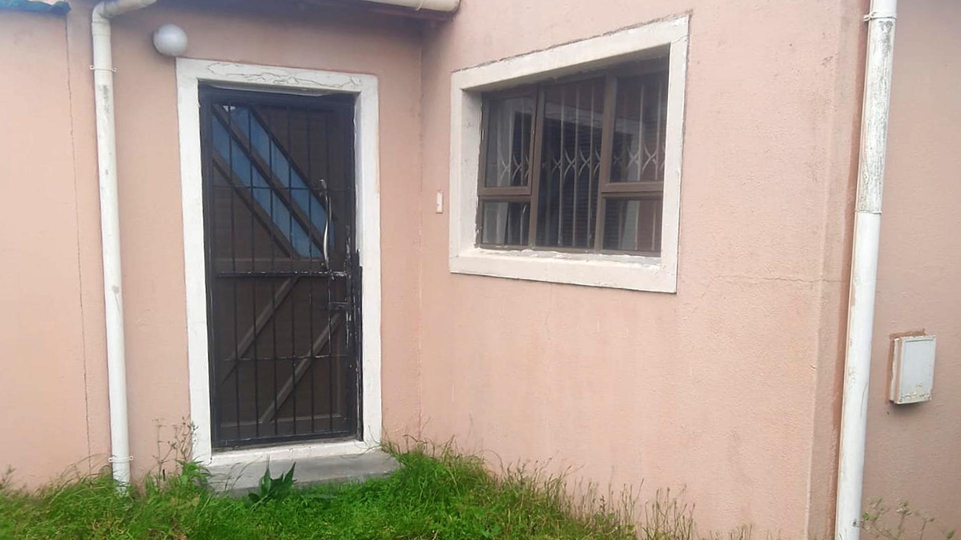 Front View of property in Philipi