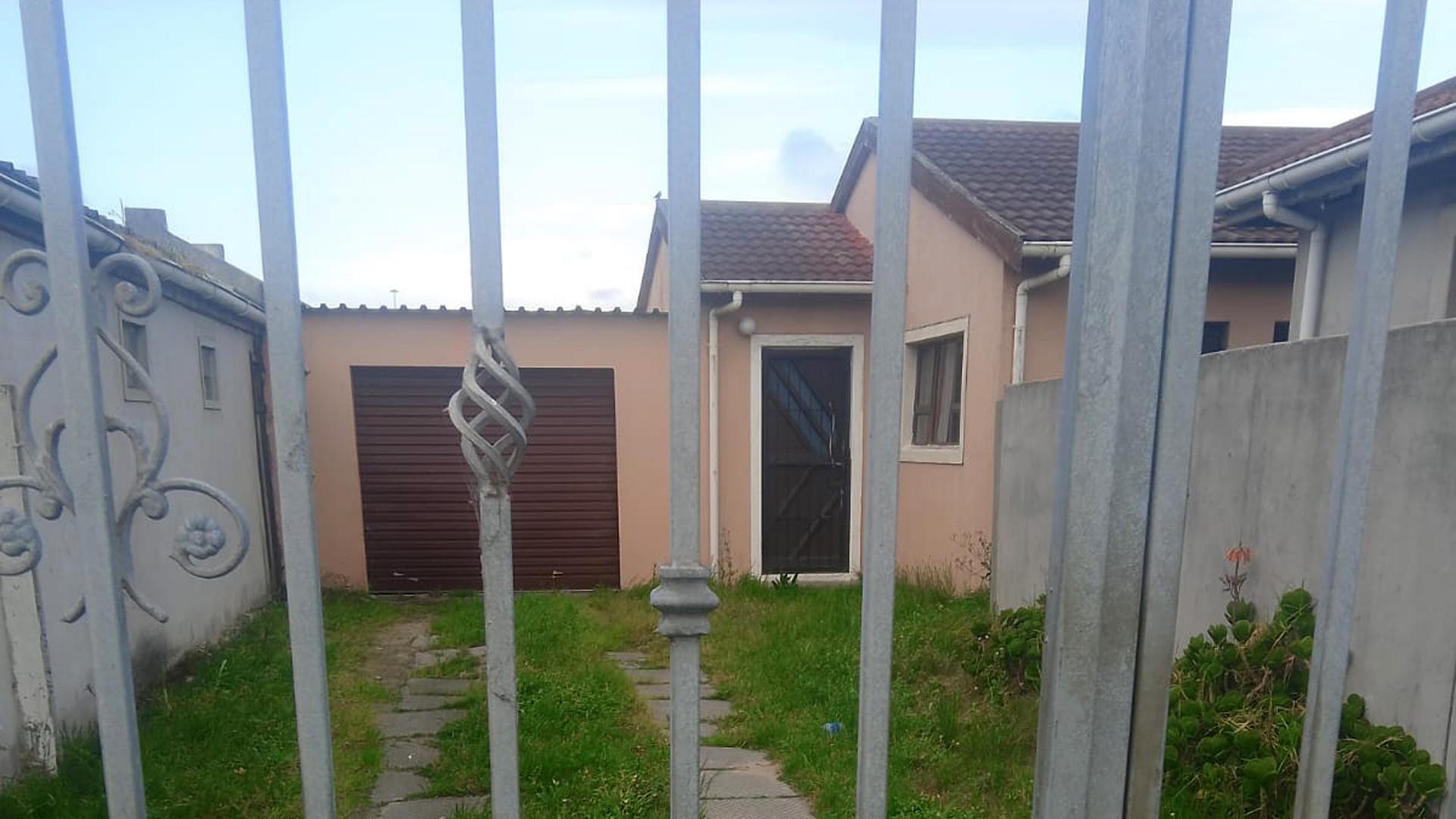 Front View of property in Philipi