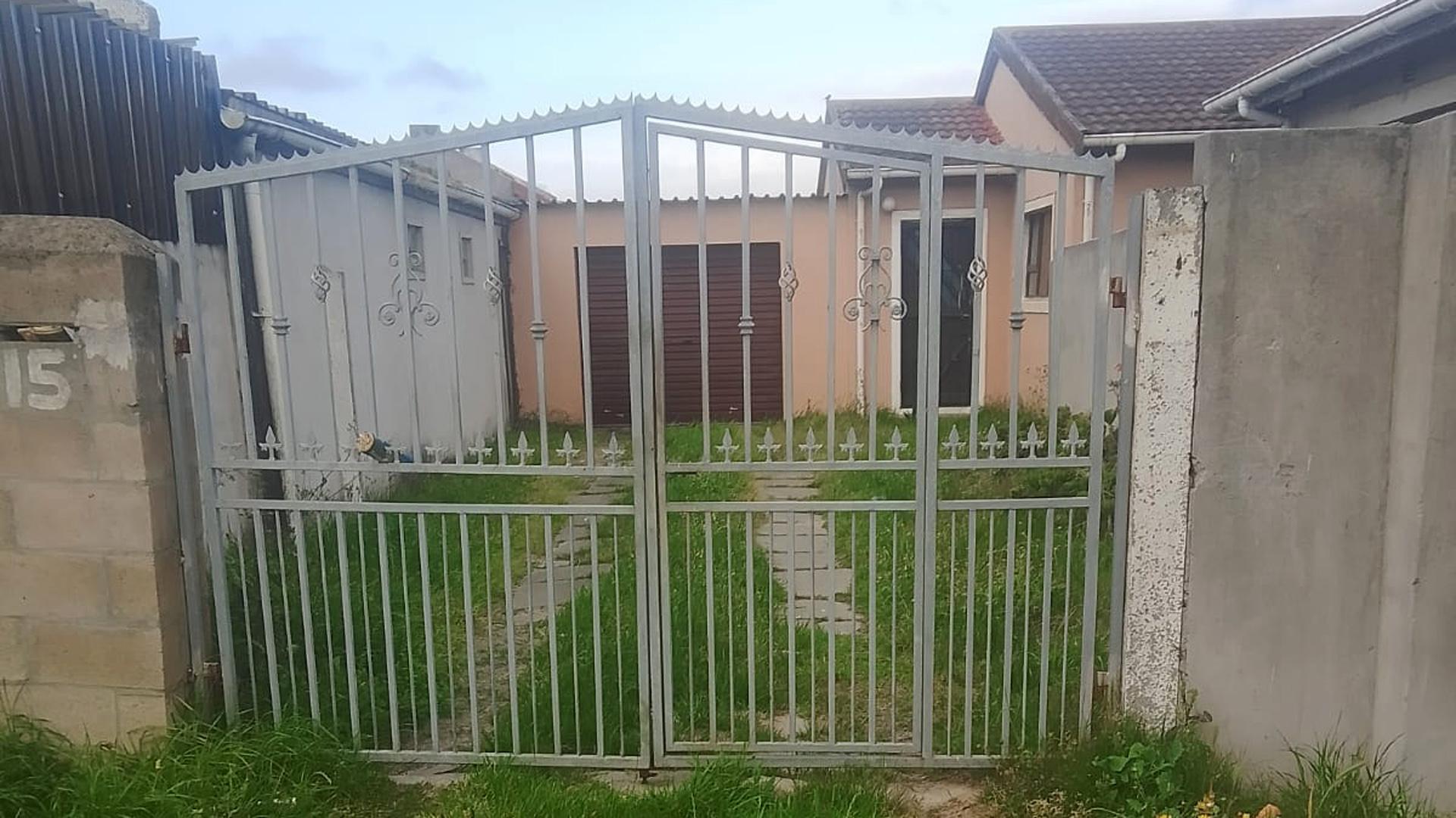 Front View of property in Philipi