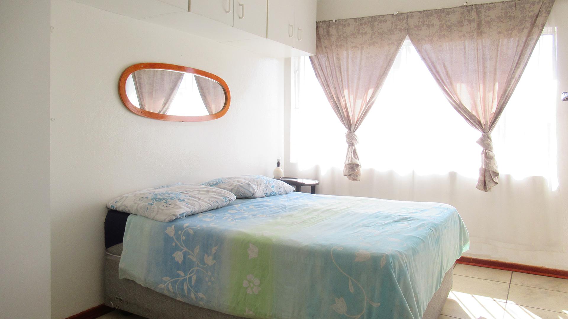 Bed Room 3 - 16 square meters of property in Florida