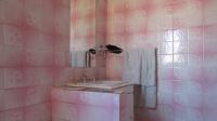 Bathroom 1 - 6 square meters of property in Florida