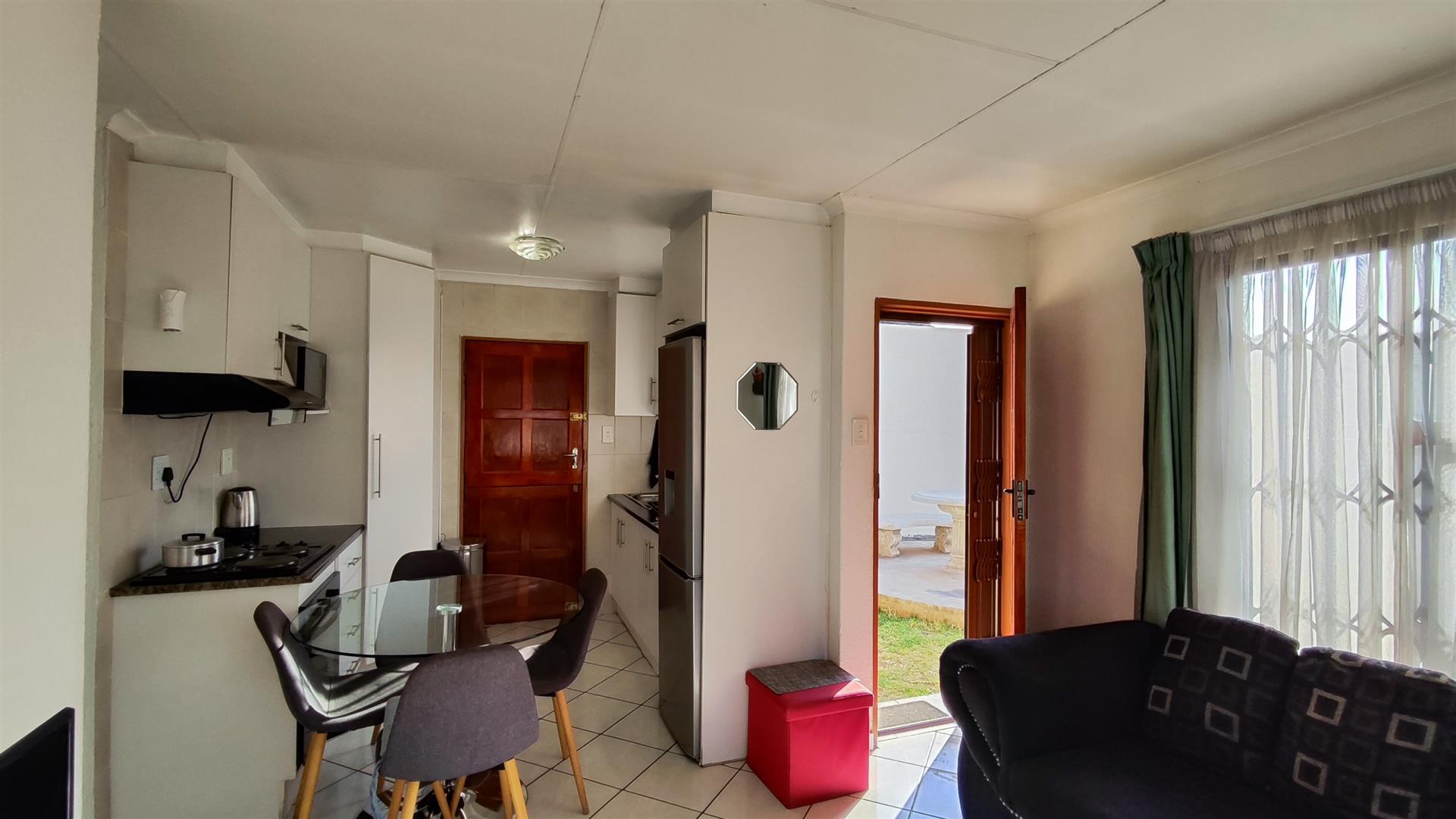 Lounges - 15 square meters of property in Vereeniging