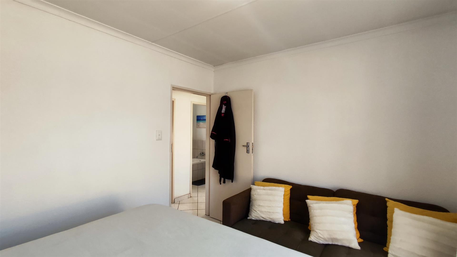 Bed Room 2 - 12 square meters of property in Vereeniging