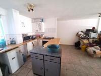  of property in Die Hoewes