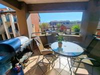  of property in Die Hoewes