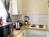  of property in Die Hoewes