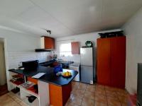  of property in Die Hoewes