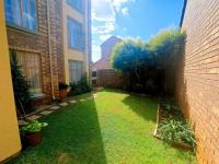  of property in Die Hoewes