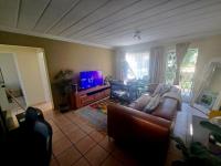  of property in Die Hoewes