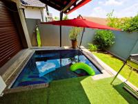  of property in Thatchfield