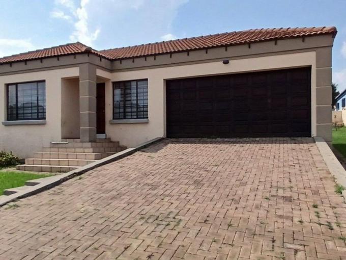 3 Bedroom House for Sale For Sale in Jackaroo Park - MR687357